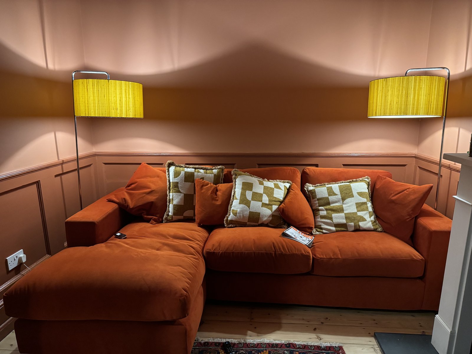 Hawthorn Cottage Limehouse — living room interior after renovation by Alstruct Ltd
