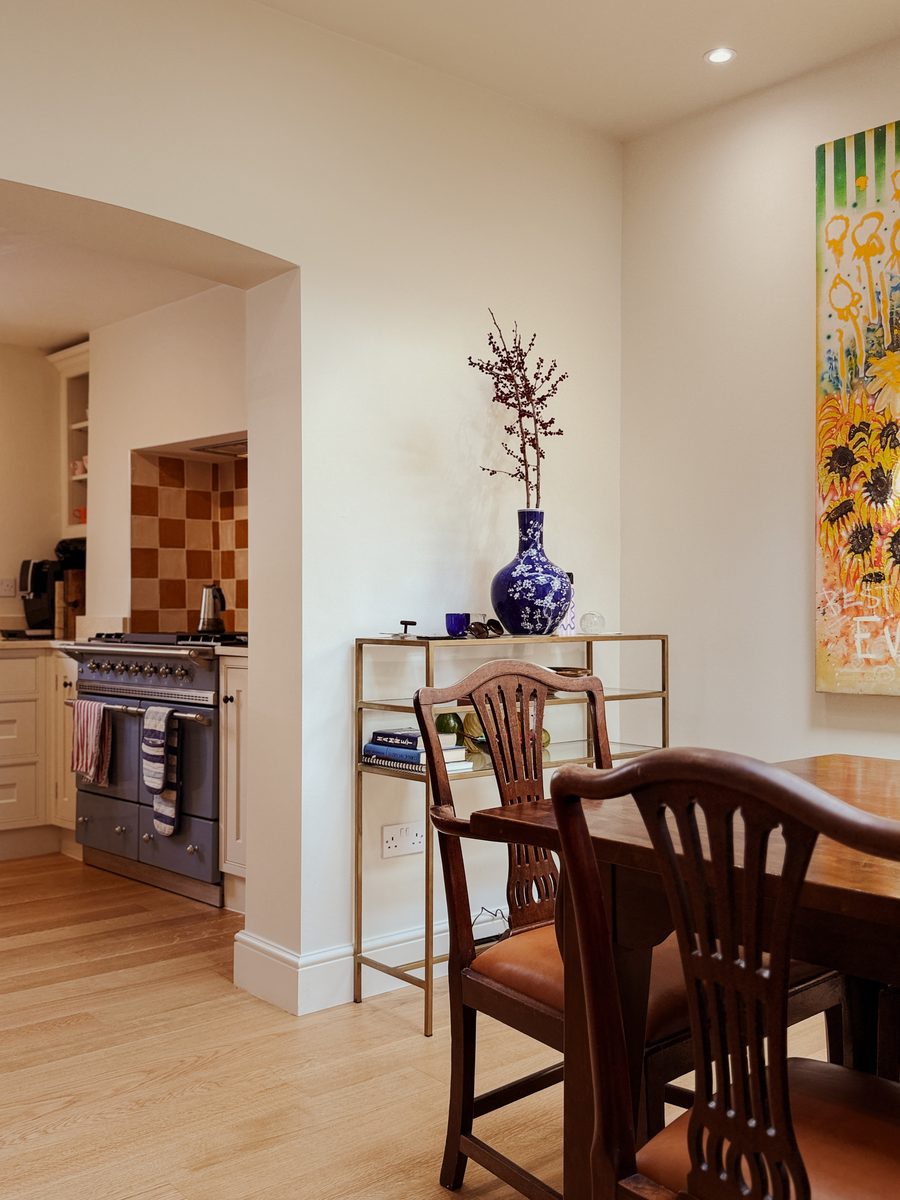 Limehouse Cottage: kitchen seen from the dining room